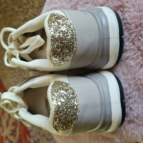 Vintqge Havana Women's Sneakers with Gold and Cream Accents Sz 8 - Picture 4 of 8